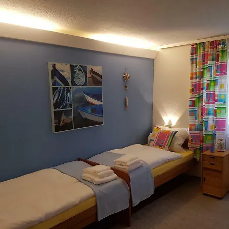 Haus Bijou Homestay *